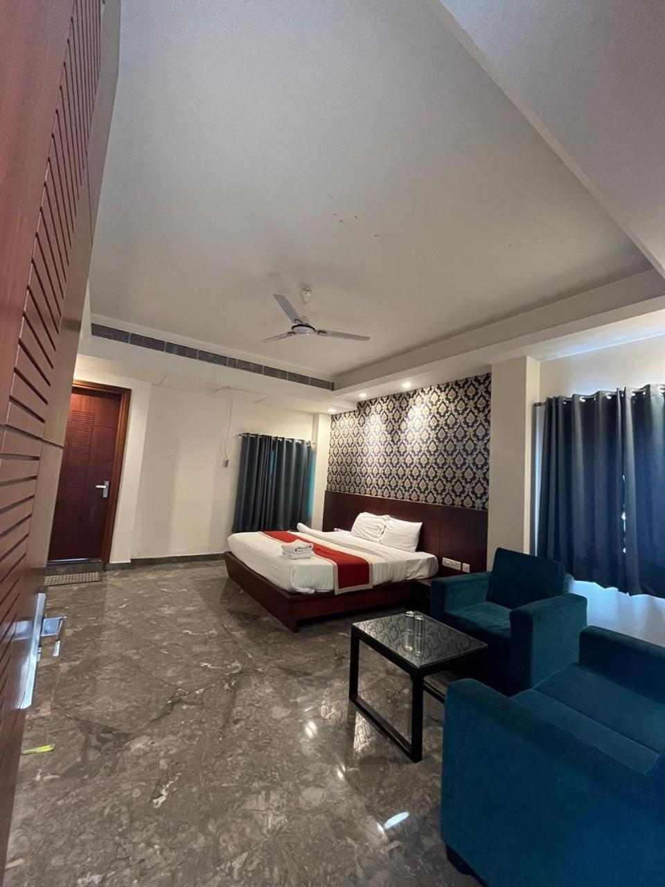 Wind Palace Hotel Jaipur Extérieur photo